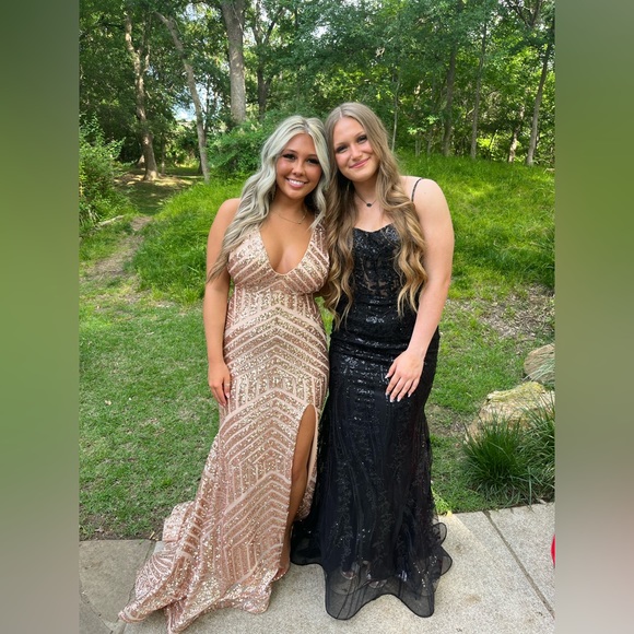 GOLD PROM DRESS!!! - Picture 1 of 1